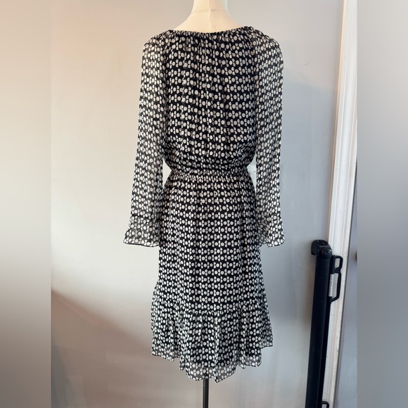 Diane Von Furstenberg Simonia Silk Black and White Ruffled Tiered Dress Size 6 - Picture 5 of 11